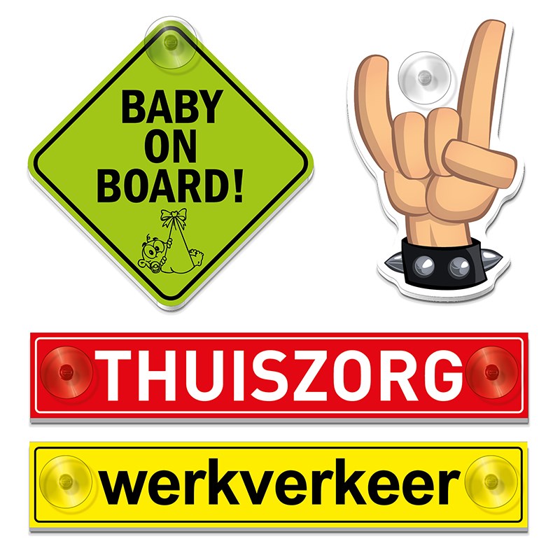 Bordje met zuignappen van 2 mm polystyreen in eigen vorm van ca 150 x 150 mm